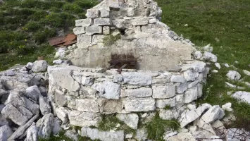 Ligne Maginot - ACLES (POSTE DES) - (Casernement) - Fontaine alimentant le Poste des Acles