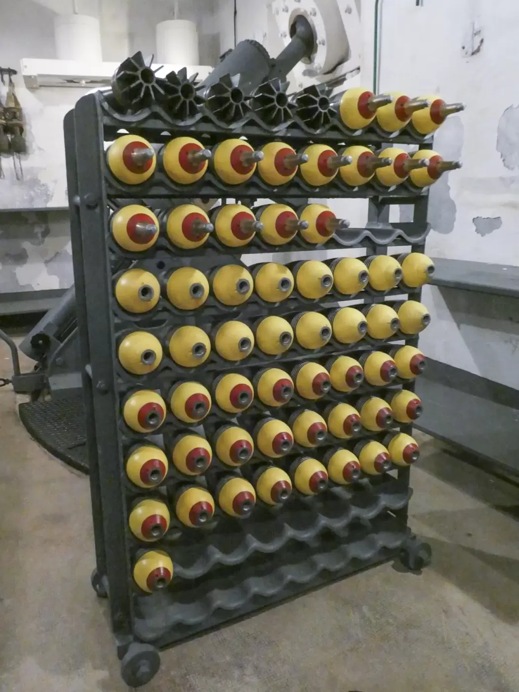 Ligne Maginot - SAINT ROCH (SHR) - (Ouvrage d'artillerie) - Bloc 4
Rack de rangement sur roulettes pour obus de mortier de 81mm