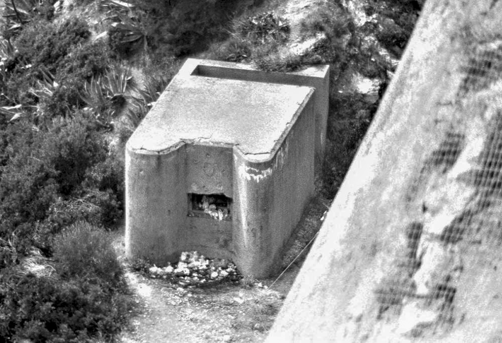 Ligne Maginot - E2 - EZE VOIE FERREE (Blockhaus pour arme infanterie) - 