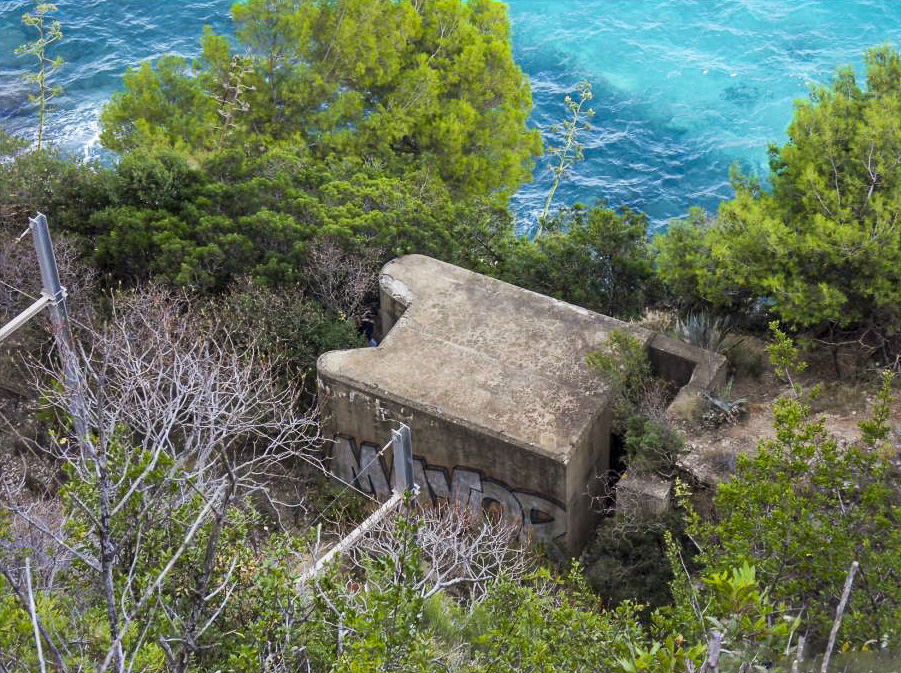 Ligne Maginot - E2 - EZE VOIE FERREE (Blockhaus pour arme infanterie) - 