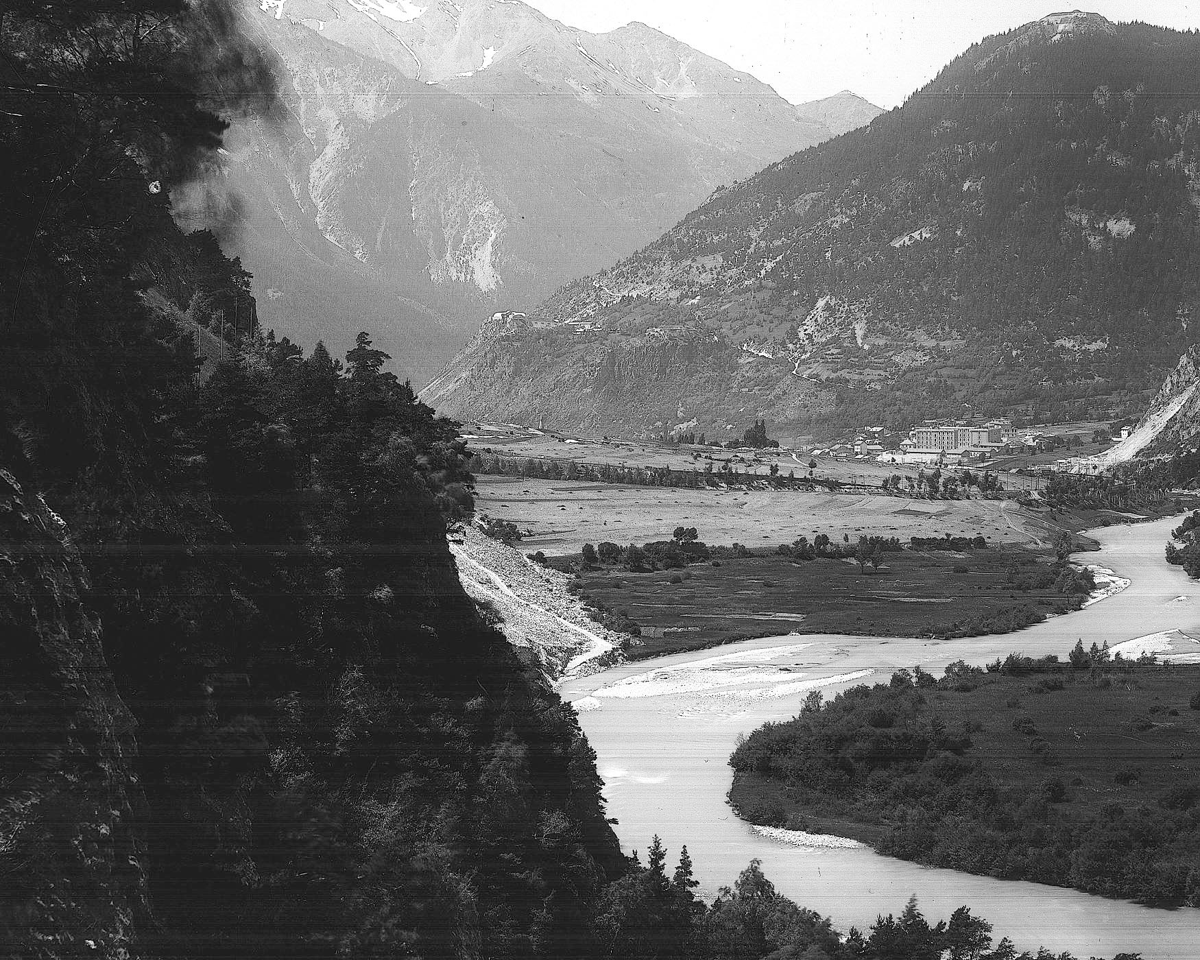 Ligne Maginot - CASERNE LOUTRAZ - (Casernement) - Les casernes Loutraz à Modane 
Photo prise entre 1905 et 1932
