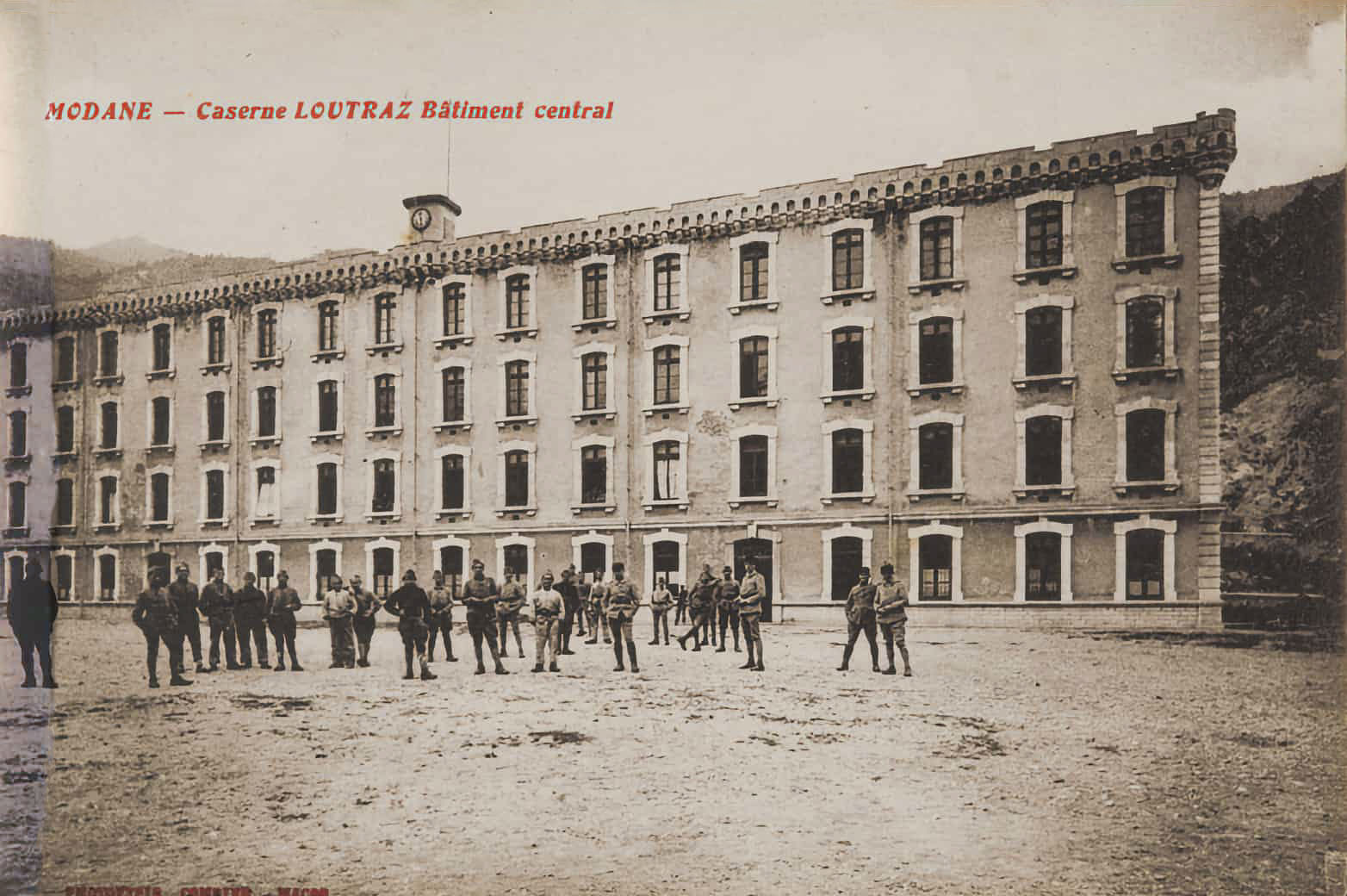 Ligne Maginot - CASERNE LOUTRAZ - (Casernement) - Le bâtiment central
Carte postale
Archives départementales de Savoie - 2FI 7789