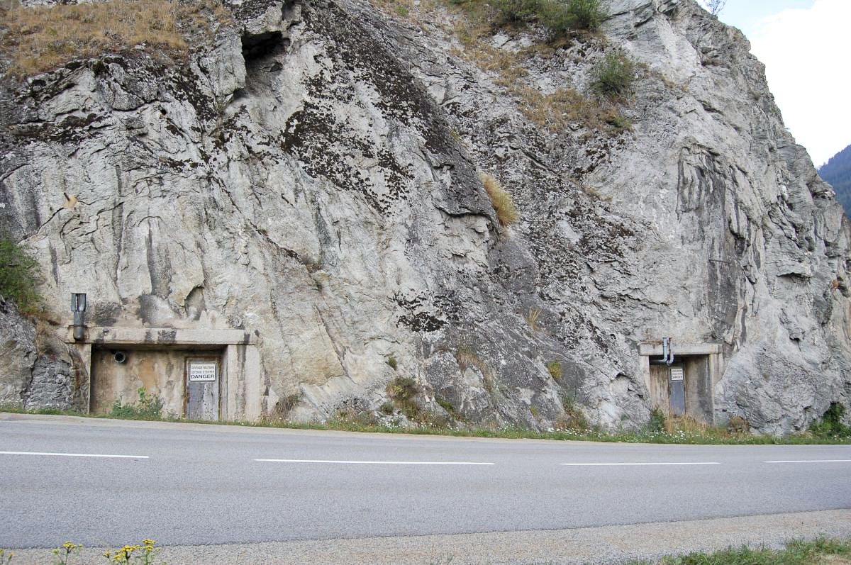 Ligne Maginot - FRENEY - SAINT ANDRE - (Central téléphonique isolé) - Le central bordant la D 215