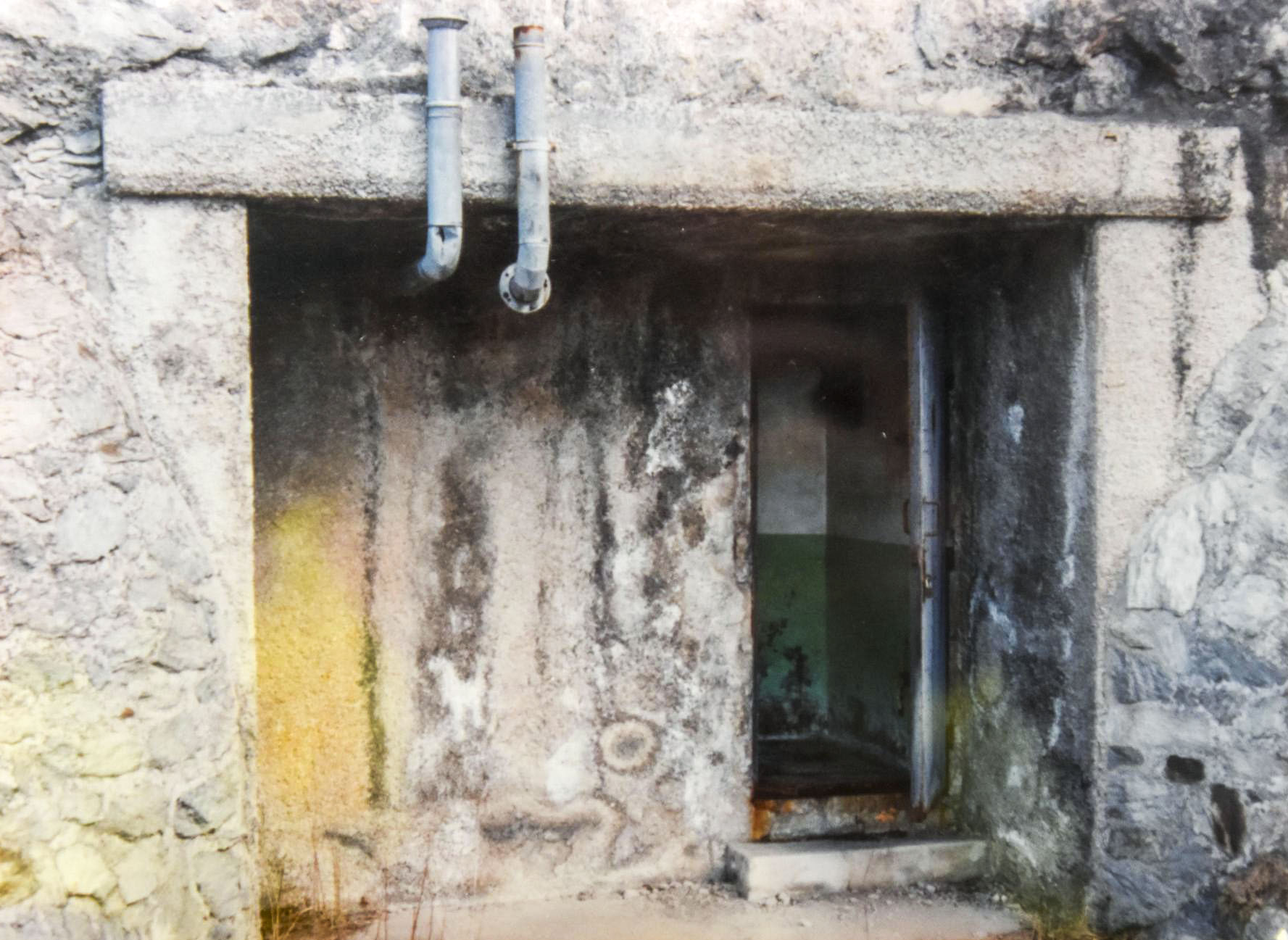 Ligne Maginot - FRENEY - SAINT ANDRE - (Central téléphonique isolé) - L'entrée droite du central