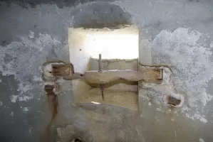 Ligne Maginot - GONDRAN - (Blockhaus pour arme infanterie) - Le support de l'arme. Les modèles sont presque aussi nombreux que les pilules.......