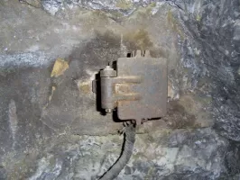 Ligne Maginot - LES AITTES CAVERNE - (Abri) - L'installation téléphonique
Boitier de raccordement pour lignes de campagne