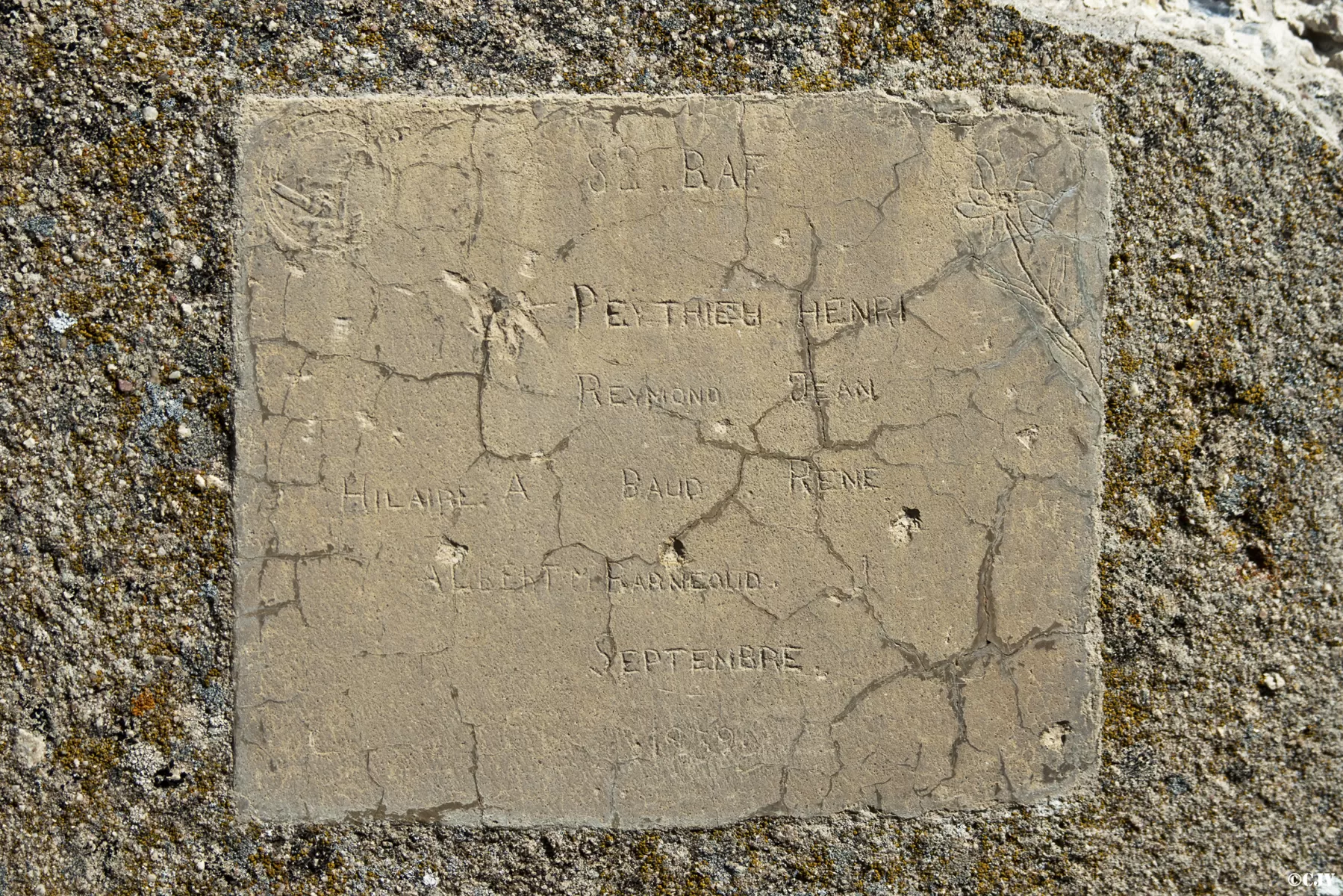 Ligne Maginot - COL DE BUFFERE - (Blockhaus pour arme infanterie) - Plaque commémorative étudiée dans la documentation citée en haut