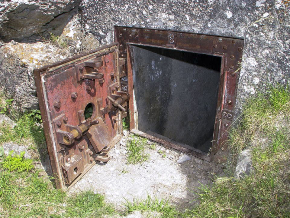 Ligne Maginot - COLOMBIER - ROCHER LE TRUC - (Blockhaus pour arme infanterie) - 