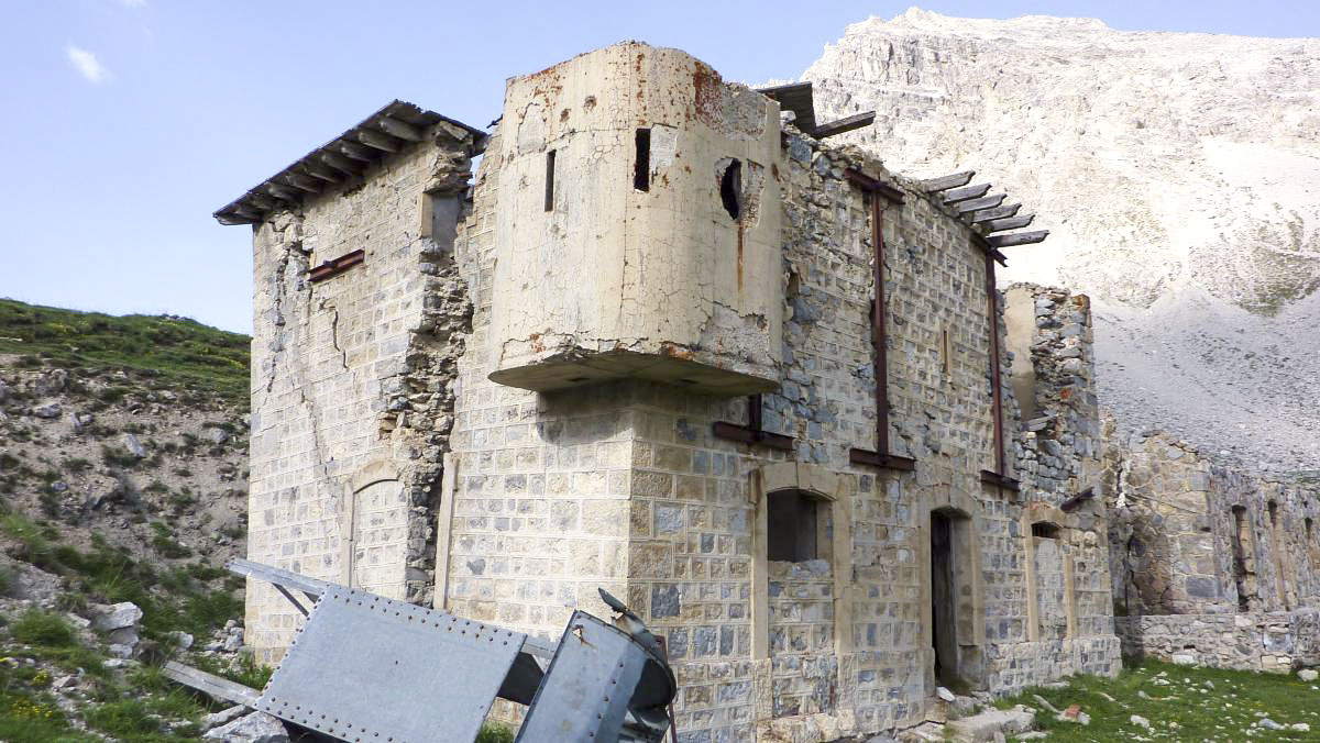Ligne Maginot - LES ACLES - (Blockhaus pour arme infanterie) - 