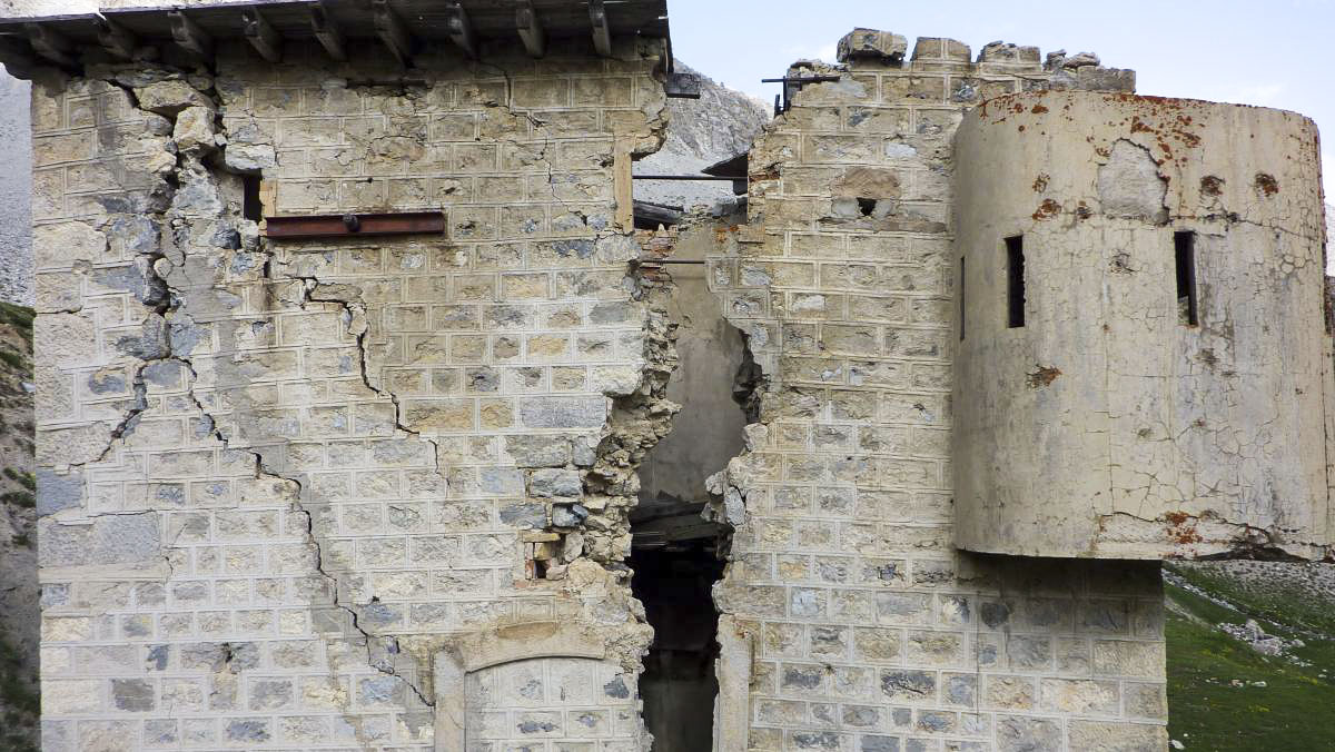 Ligne Maginot - LES ACLES - (Blockhaus pour arme infanterie) - 