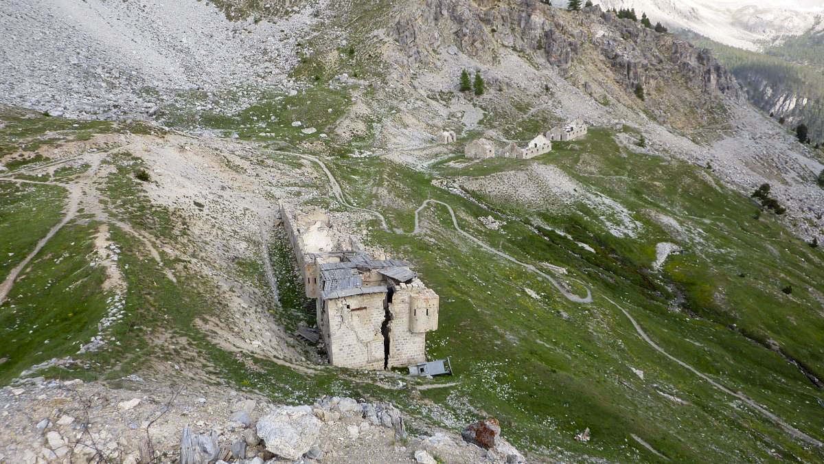 Ligne Maginot - LES ACLES - (Blockhaus pour arme infanterie) - 
