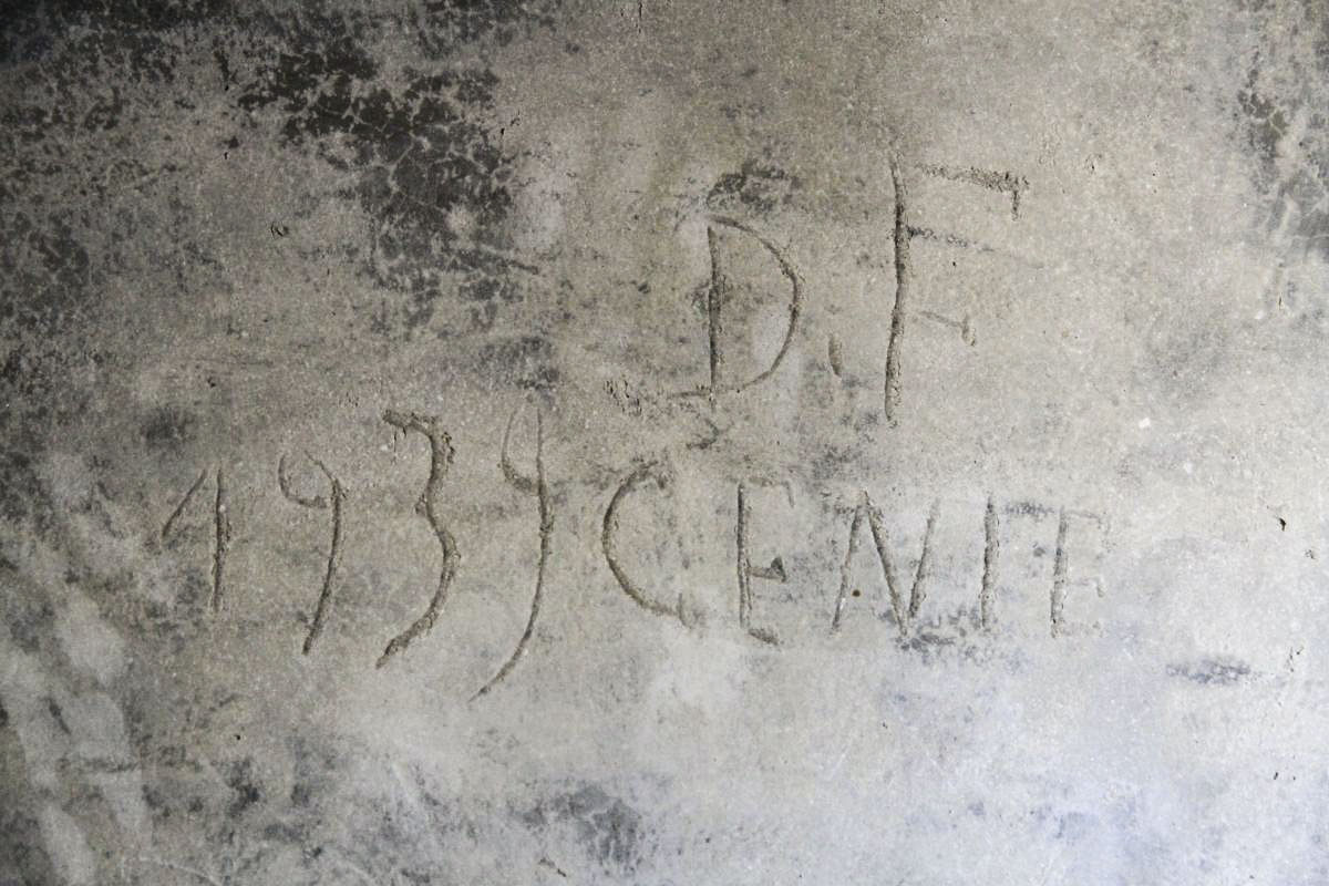 Ligne Maginot - CRETE DE CRISTOL 3 - (Blockhaus pour arme infanterie) - Marquage dans le couloir