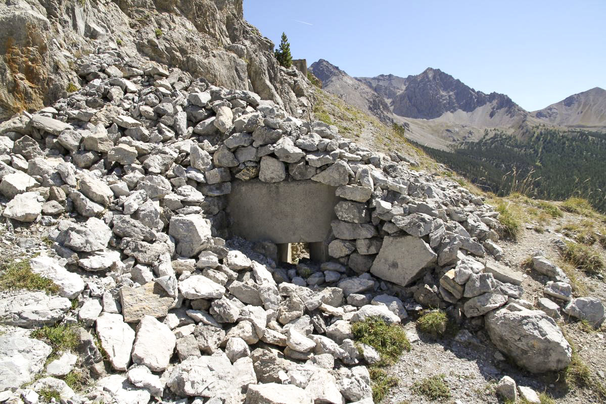 Ligne Maginot - LES ACLES EST 2 - (Blockhaus pour arme infanterie) - 