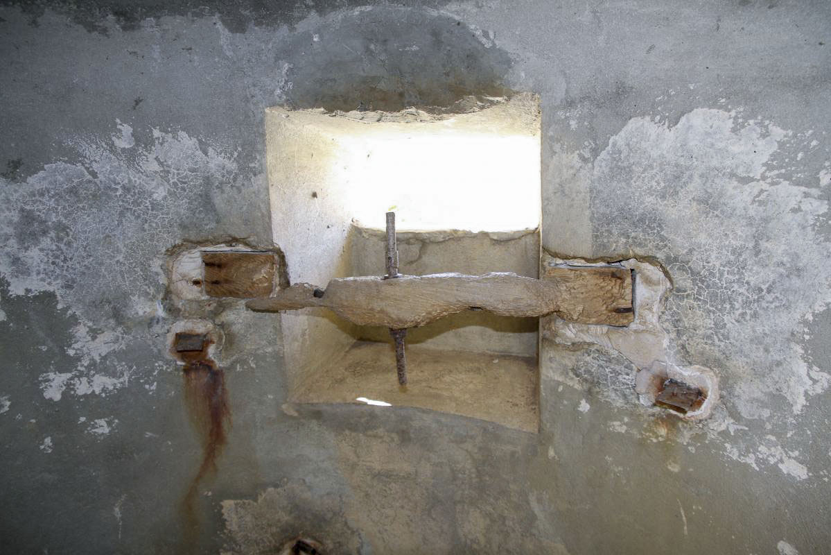 Ligne Maginot - GONDRAN - (Blockhaus pour arme infanterie) - Le support de l'arme. Les modèles sont presque aussi nombreux que les pilules.......