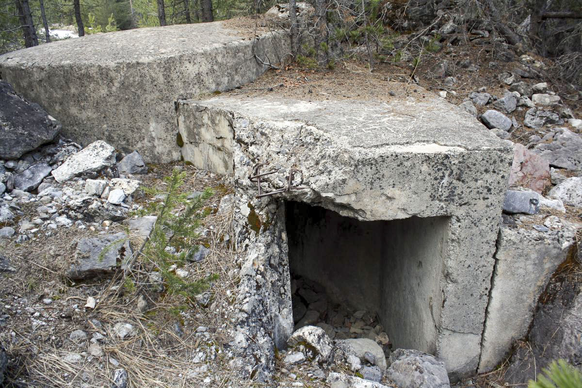 Ligne Maginot - LA PINATELLE 1 - (Blockhaus pour arme infanterie) - L'entrée