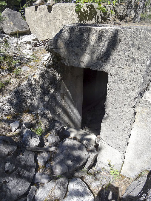 Ligne Maginot - LA PINATELLE 1 - (Blockhaus pour arme infanterie) - L'entrée