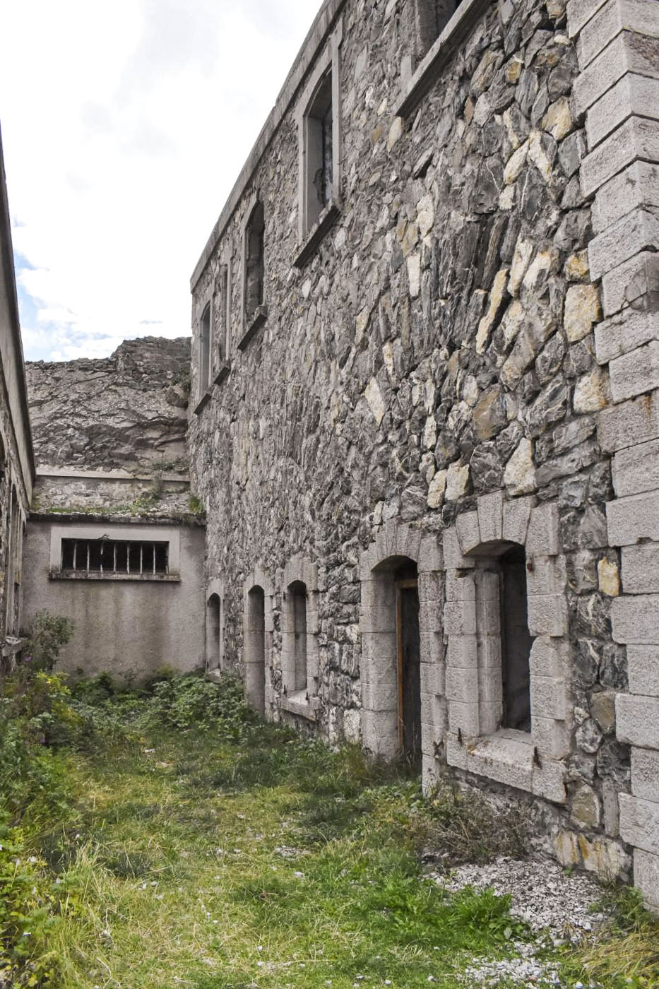 Ligne Maginot - ROCHE LA CROIX (CASERNEMENT AVANCé DE ) - (Casernement) - Casernement
Aération entre les deux bâtiments