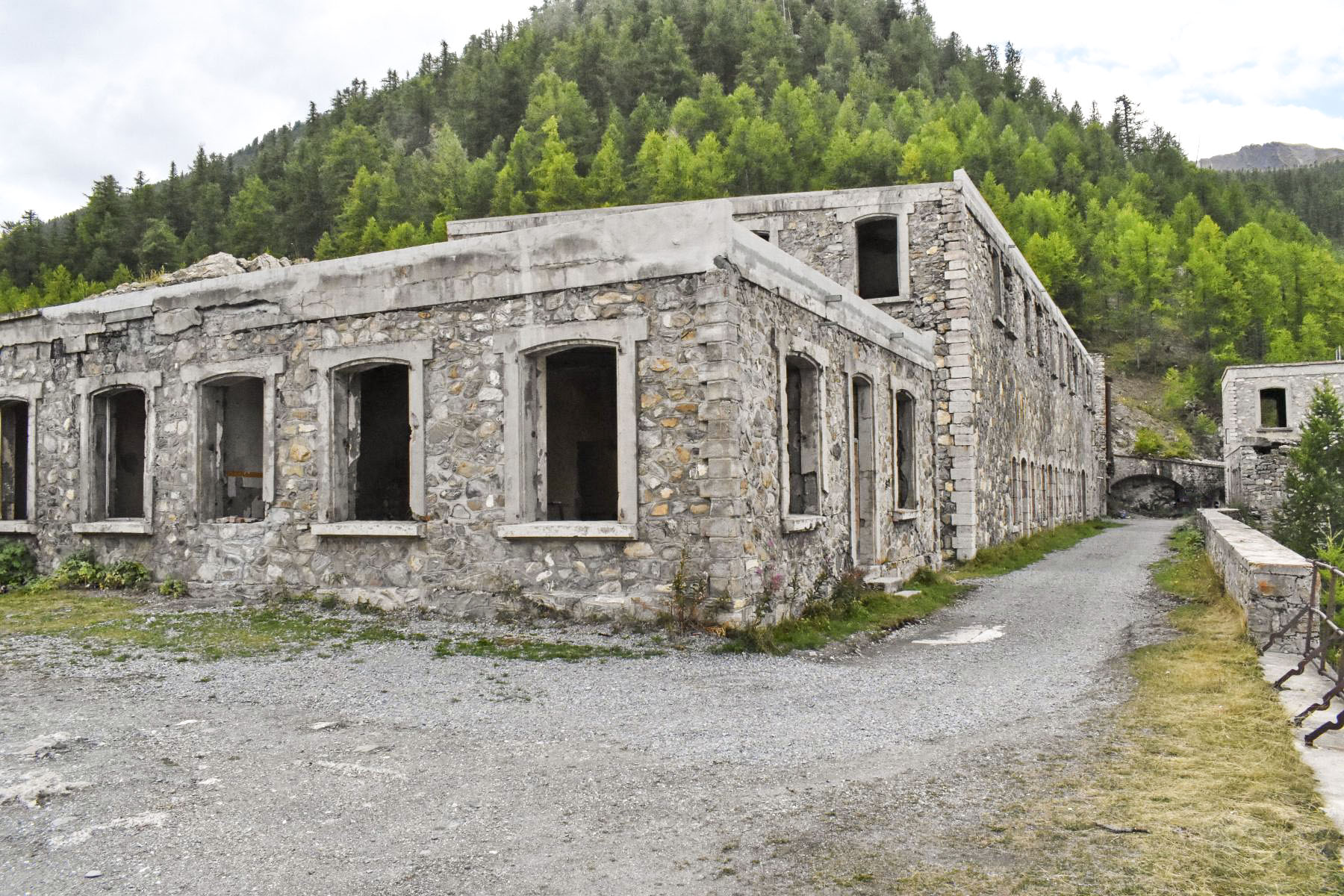 Ligne Maginot - ROCHE LA CROIX (CASERNEMENT AVANCé DE ) - (Casernement) - Casernement