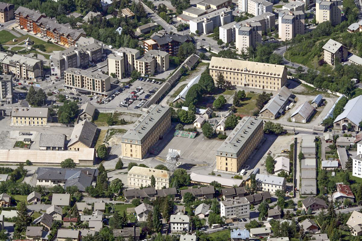 Ligne Maginot - CASERNE S - QUARTIER BERWICK - (Casernement) - Noter le stand de tir à droite de la photo