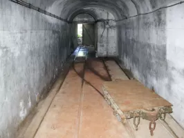 Ligne Maginot - TéLéPHéRIQUE DE ROCHE LA CROIX (RECETTE HAUTE) - (Téléphérique ( Recette)) - L'accés des wagonnets et du personnel
