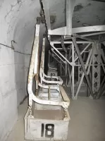 Ligne Maginot - TéLéPHéRIQUE DE ROCHE LA CROIX (RECETTE HAUTE) - (Téléphérique ( Recette)) - Intérieur du bâtiment
Les bennes parquées pour l'éternité