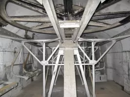 Ligne Maginot - TéLéPHéRIQUE DE ROCHE LA CROIX (RECETTE HAUTE) - (Téléphérique ( Recette)) - Intérieur du bâtiment
Détail du mécanisme