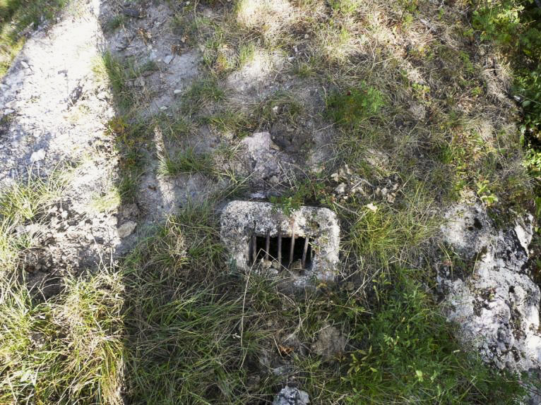 Ligne Maginot - CHATELET EST - (Blockhaus pour arme infanterie) - Orifice de ventilation du blockhaus