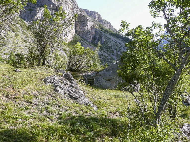 Ligne Maginot - CHATELET EST - (Blockhaus pour arme infanterie) - Vue coté accès