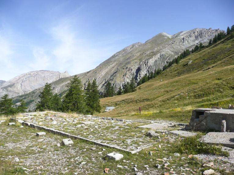 Ligne Maginot - PLATE LOMBARDE - (Casernement) - Les restes du casernement 