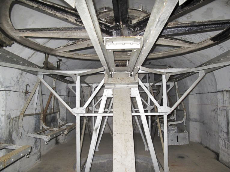 Ligne Maginot - TéLéPHéRIQUE DE ROCHE LA CROIX (RECETTE HAUTE) - (Téléphérique ( Recette)) - Intérieur du bâtiment
Détail du mécanisme