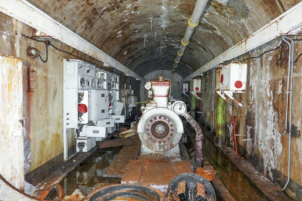 Ligne Maginot - RESTEFOND - (Ouvrage d'artillerie) - L'usine, inondée et délabrée