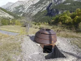 Ligne Maginot - CHATELET (TD N° 564) - (Cuve pour arme d'infanterie) - La tourelle STG par éléments mle 35-37