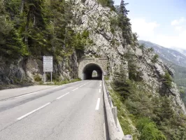 Ligne Maginot - 52 - COL SAINT-MARTIN (DMP - Dispositif de Mine Permanent) - Les barres rocheuses un peu plus bas