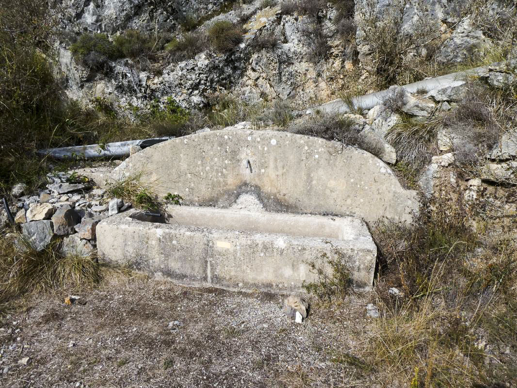 Ligne Maginot - RIMPLAS (CAPTAGE DE SOURCE) - (Divers) - Fontaine sur le parcours