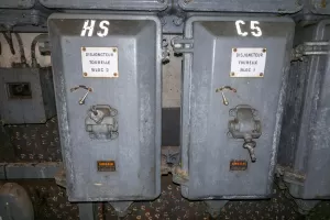 Ligne Maginot - FERMONT - A2 - (Ouvrage d'artillerie) - Sous-station A
Disjoncteurs Delle, tourelles des Bloc 1 et 2