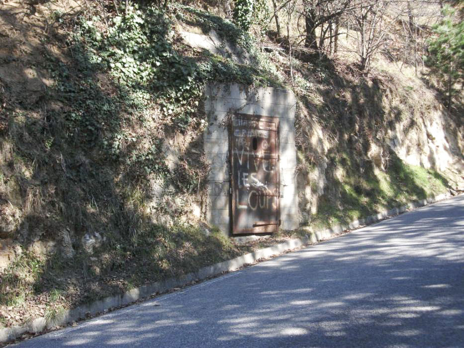 Ligne Maginot - BOLLENE VESUBIE - (Chambre de coupure) - 