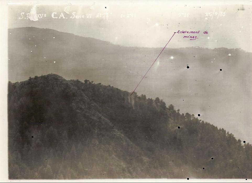 Ligne Maginot - CIME D'ANAN - (Observatoire d'infanterie) - Photo des travaux menés par les italiens prise depuis l'observatoire de la Cime d'Anan en 1933
Photo n°77