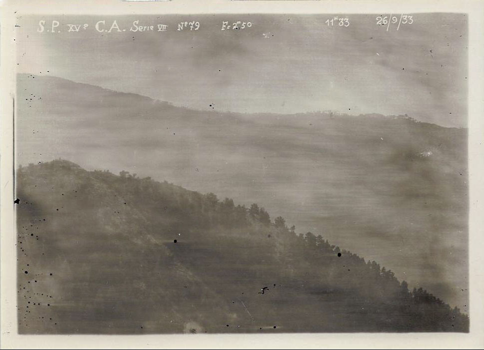 Ligne Maginot - CIME D'ANAN - (Observatoire d'infanterie) - Photo des travaux menés par les italiens prise depuis l'observatoire de la Cime d'Anan en 1933
Photo n°77