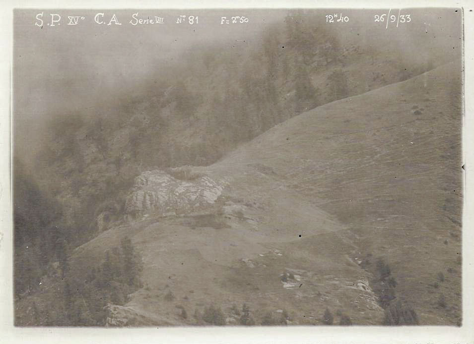 Ligne Maginot - CIME D'ANAN - (Observatoire d'infanterie) - Photo des travaux menés par les italiens prise depuis l'observatoire de la Cime d'Anan en 1933
Photo n°81