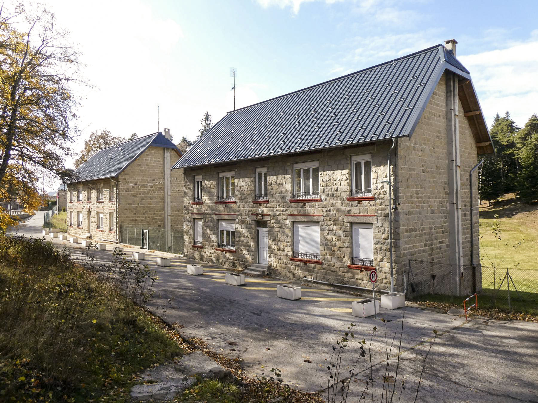 Ligne Maginot - PEIRA CAVA - CASERNE CRENANT - (Cité Cadres) - Bâtiments construits en 1935