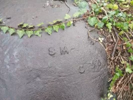 Ligne Maginot - 9/3 - AUENHEIM SUD - (Casemate d'infanterie - Simple) - Cloche GFM Nord.
Inscription : SM - 32
                     C 33