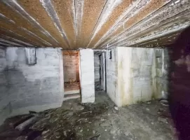 Ligne Maginot - 13 - UNTERRIETH 1 - (Casemate d'infanterie - Simple) - Accès vers chambre de tir sud- est et entrée. 