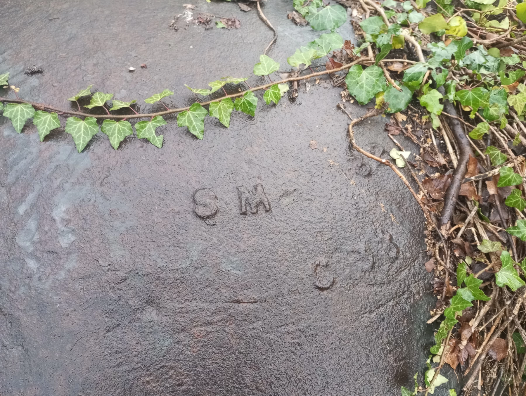 Ligne Maginot - 9/3 - AUENHEIM SUD - (Casemate d'infanterie - Simple) - Cloche GFM Nord.
Inscription : SM - 32
                     C 33
