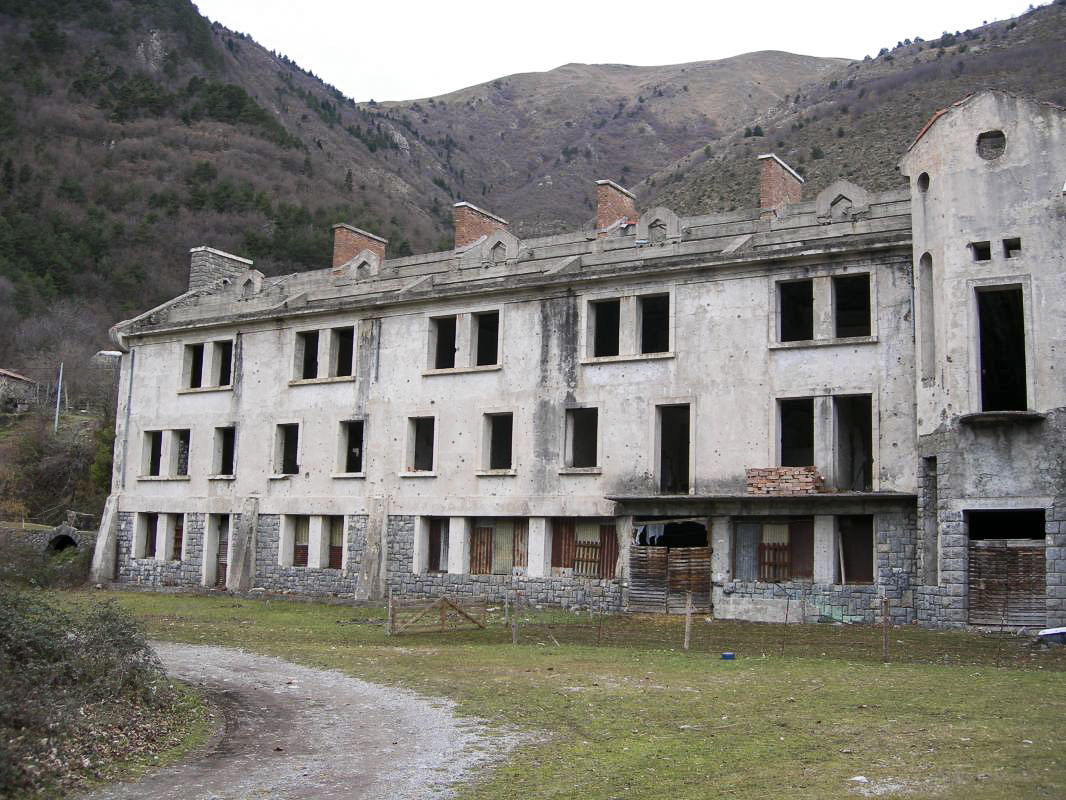 Ligne Maginot - COL DE BROUIS - (Casernement) -  Casernement