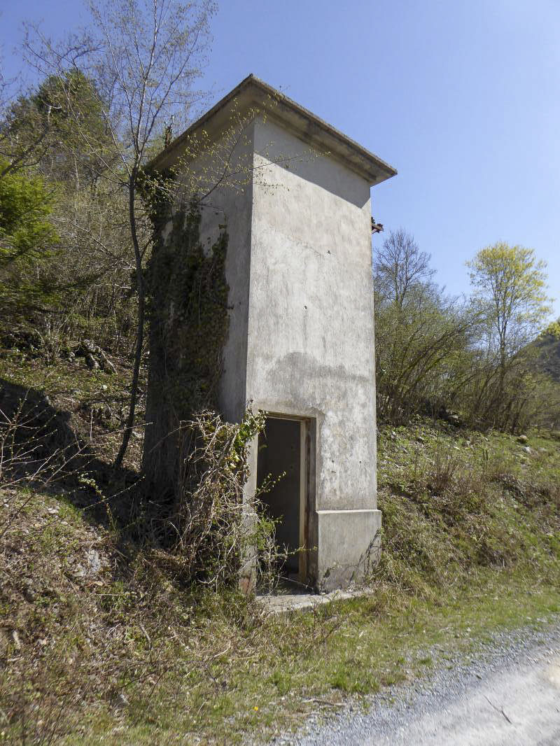 Ligne Maginot - COL DE BROUIS - (Casernement) - A proximité le transformateur