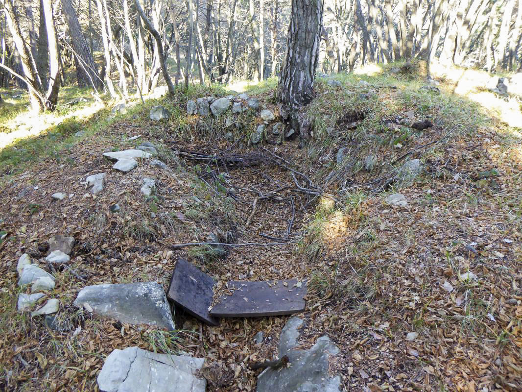 Ligne Maginot - CRETE DE L'AGREE 11 - (Cuve pour arme d'infanterie) - 