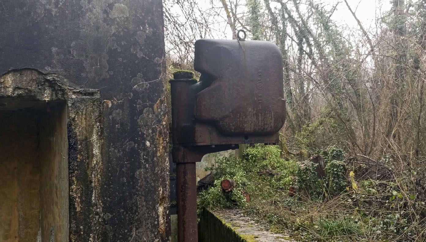 Ligne Maginot - 9/3 - AUENHEIM SUD - (Casemate d'infanterie - Simple) - Le projecteur.
