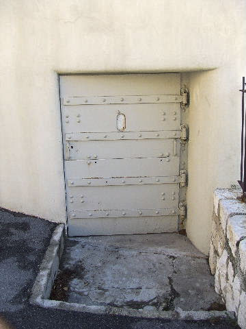 Ligne Maginot - E1 - EZE BASSE CORNICHE - (Casemate d'infanterie - Simple) - La porte d'entrée