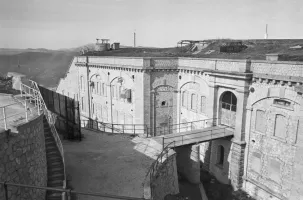 Ligne Maginot - MONT CHAUVE D'ASPREMONT - (Central téléphonique isolé) - Caponnière renforcée
