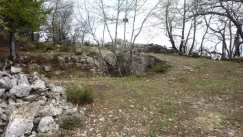 Ligne Maginot - PIC de GARUCHE 3 (Cuve pour arme d'infanterie) - Emplacement de la batterie